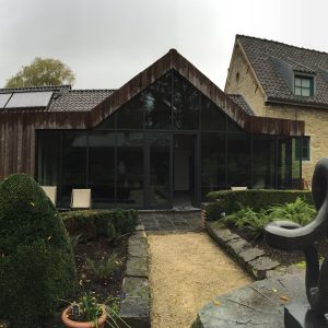 construction-veranda-vitres-annexe